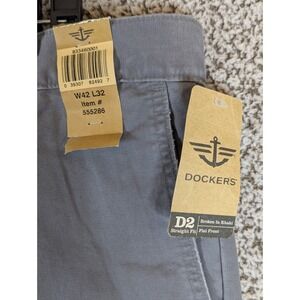 Dockers D2 Broken in Khaki‎ Straight Fit Flat Front Pants W42 L32 NWT